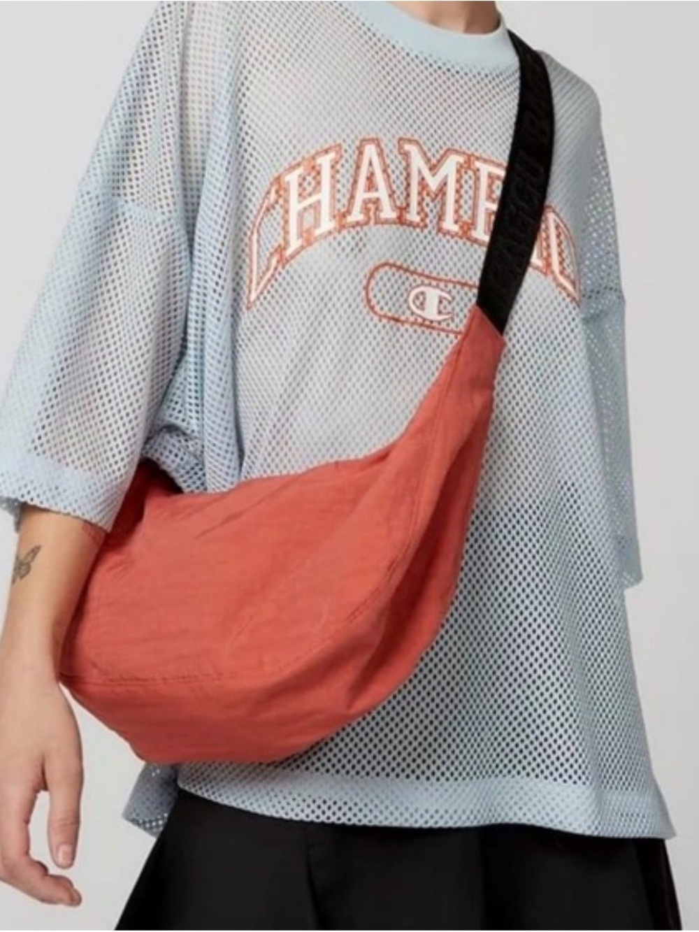 BAGGU: Medium Nylon Crescent Bag “Baked Apple”🍎 - Picture 2 of 6